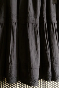 Long black "Anémone" skirt