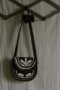 Embroidered bag and bow hair clip set