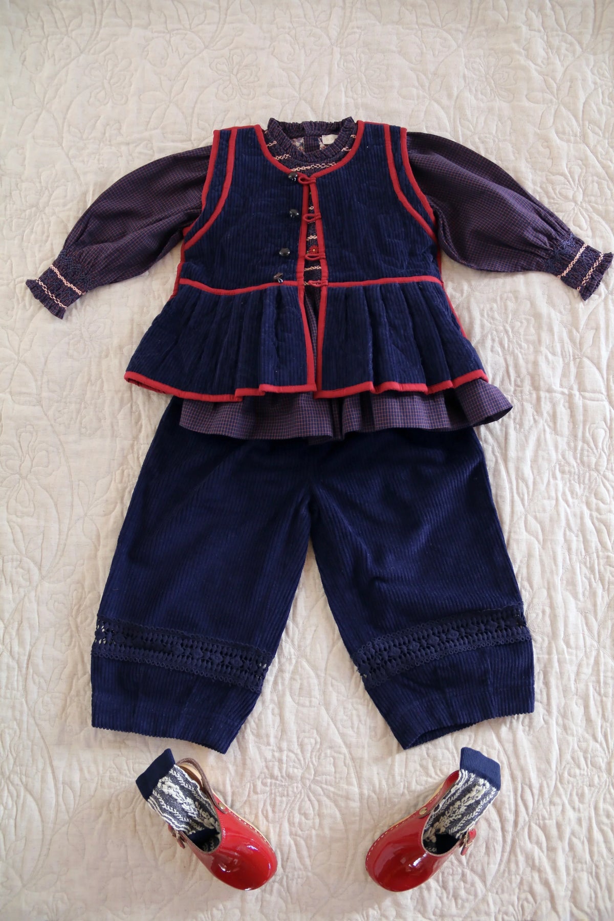Gilet matelassé en velours cotelé marine