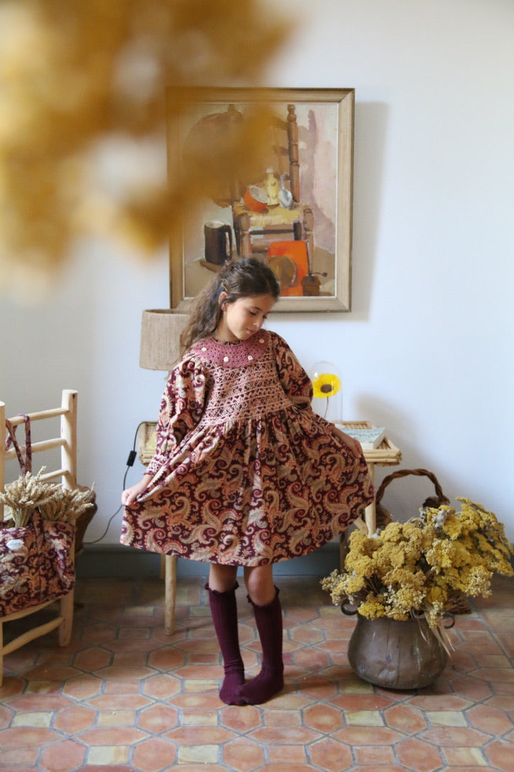 Robe à smocks cashemere burgundy et son col crochet