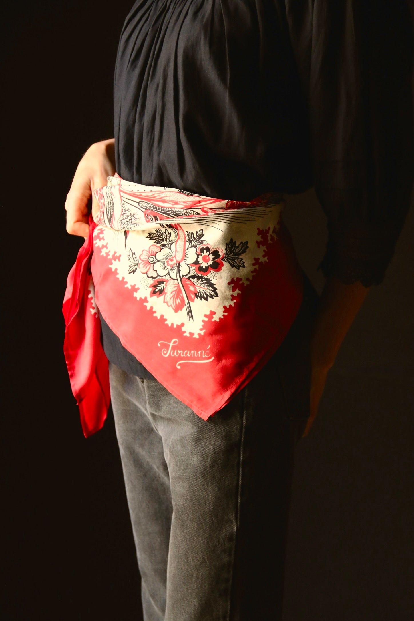 Grand red silk scarf with wheat ears