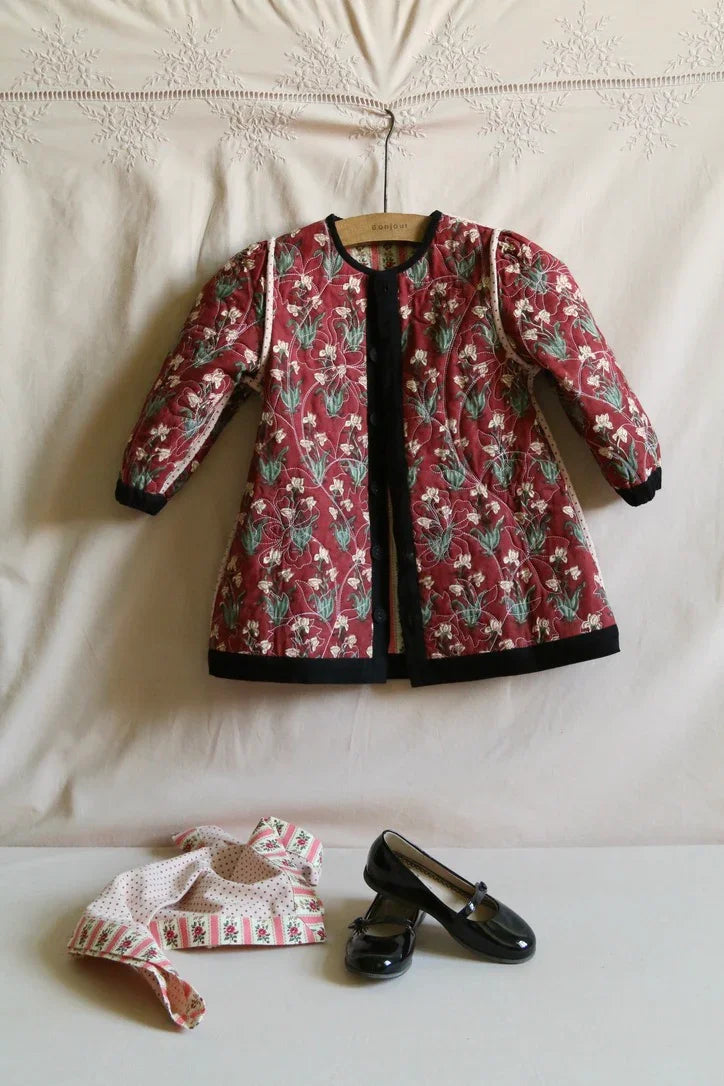 Quilted wallpaper pink coat dress and its scarf