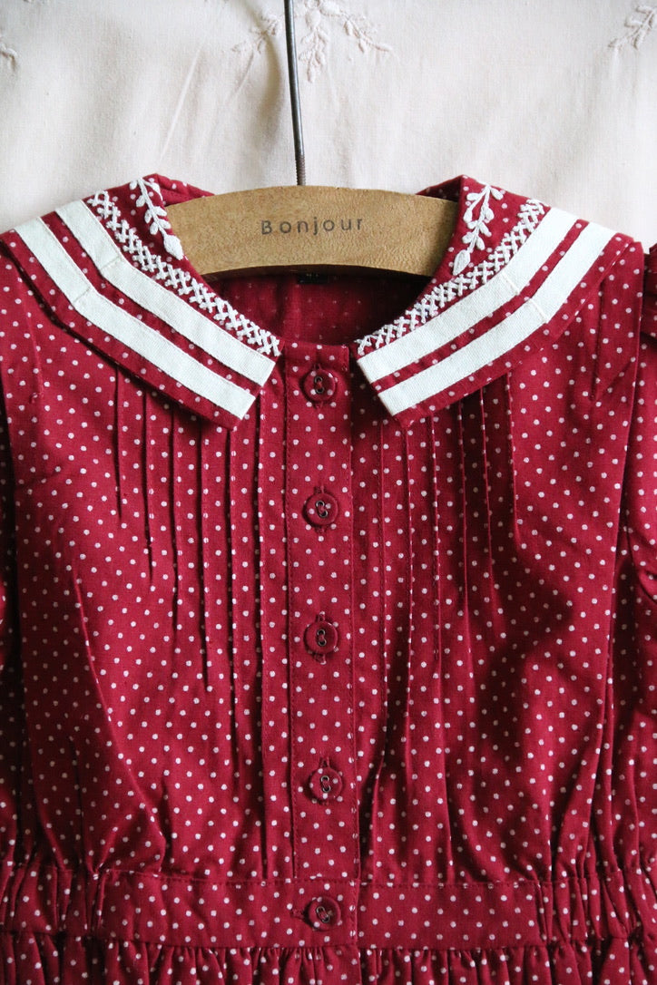 Red polka dot sailor collar blouse