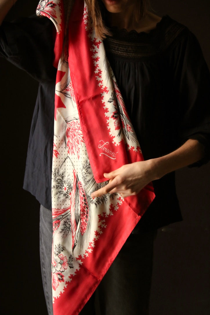 Grand red silk scarf with wheat ears