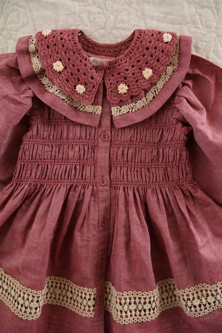 Robe romantique et col crochet amovible