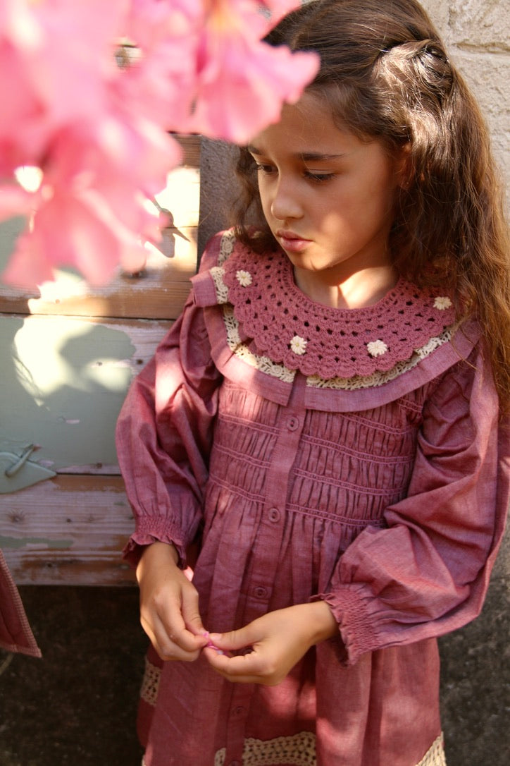 Robe romantique et col crochet amovible