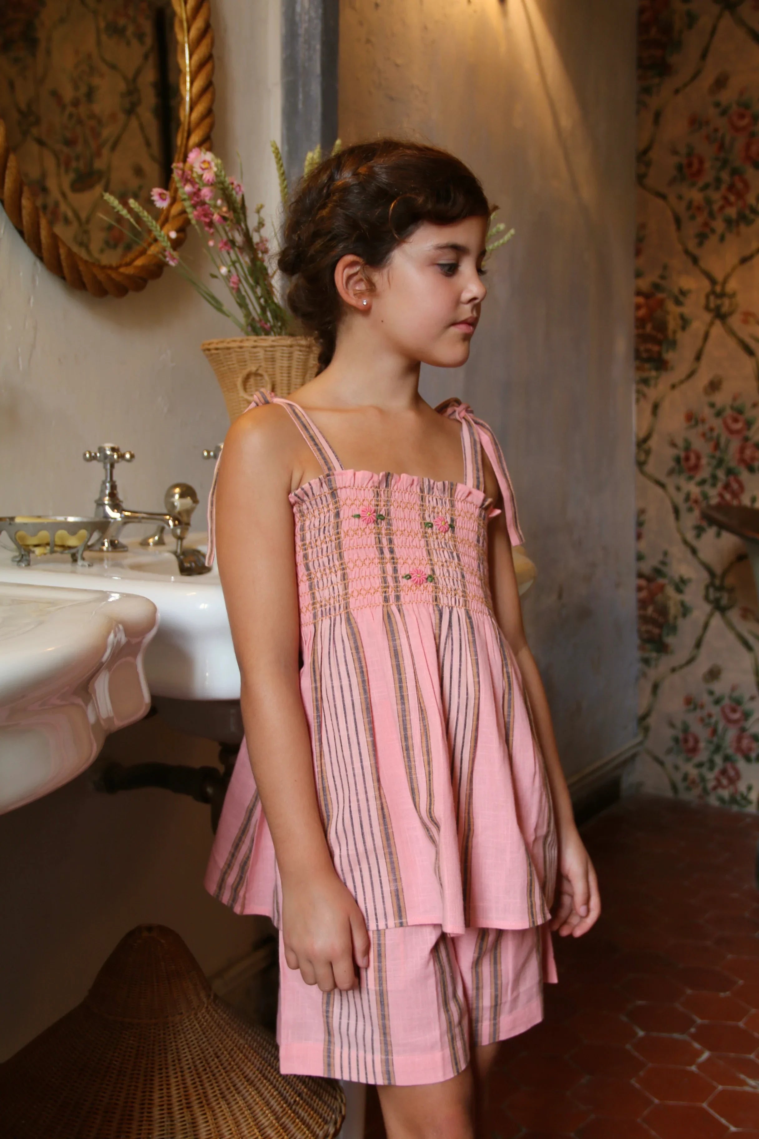 Bonjour - clothing for children and mums with matching home