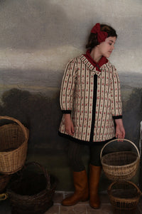 Coat dress wallpaper khaki and its scarf