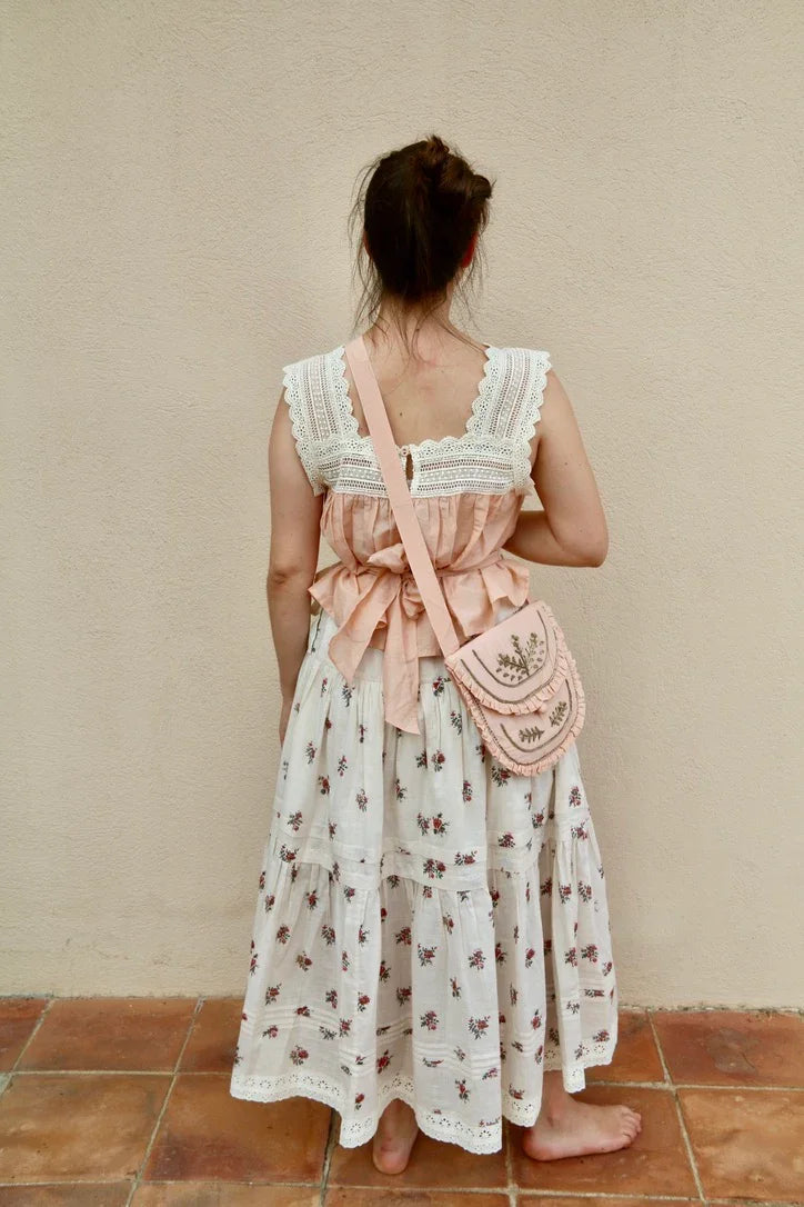 sac pochette brodée en coton soie nude