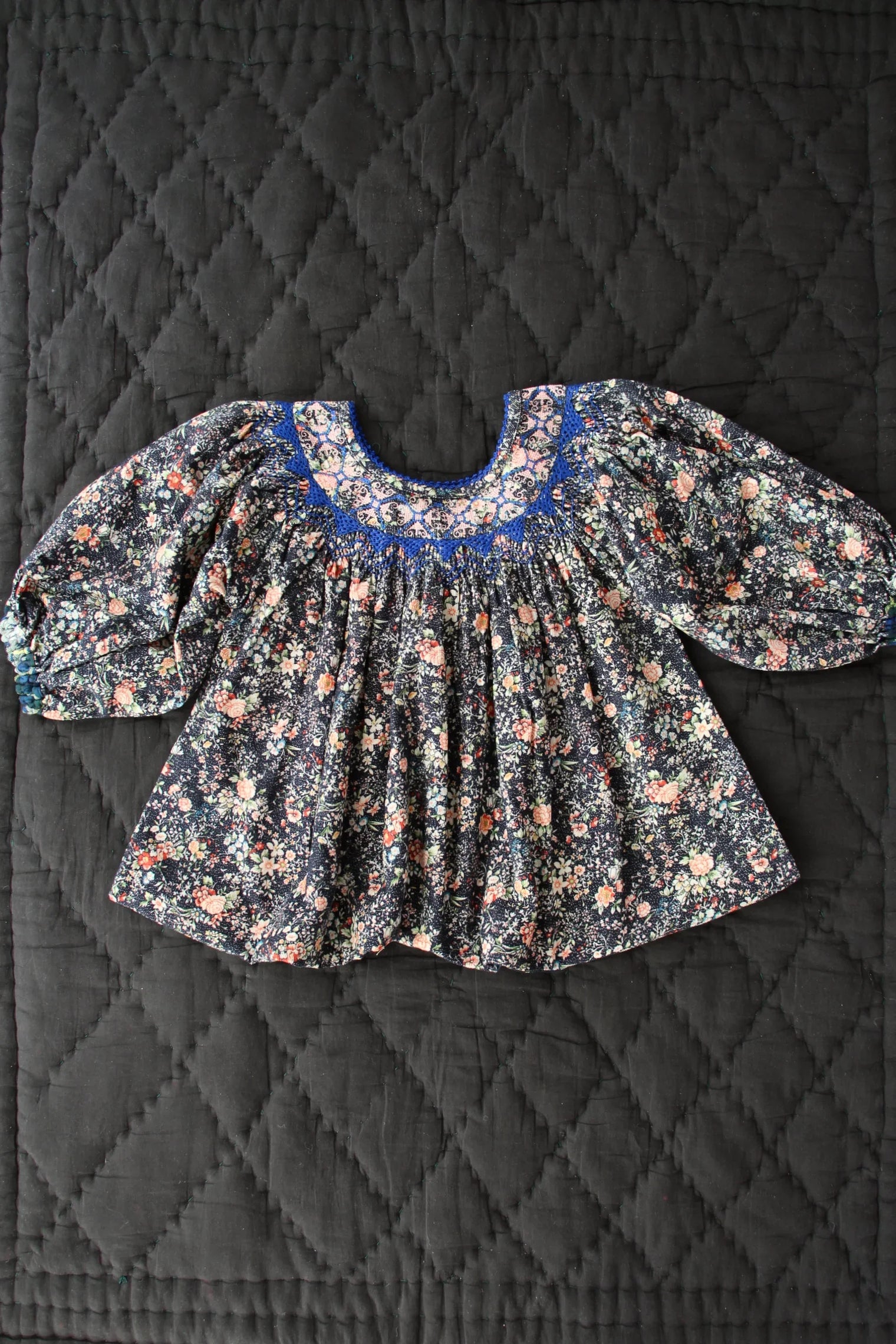 Blouse papillon velours fleurette marine