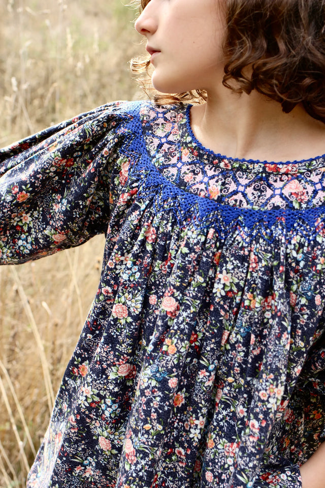 Blouse papillon velours fleurette marine